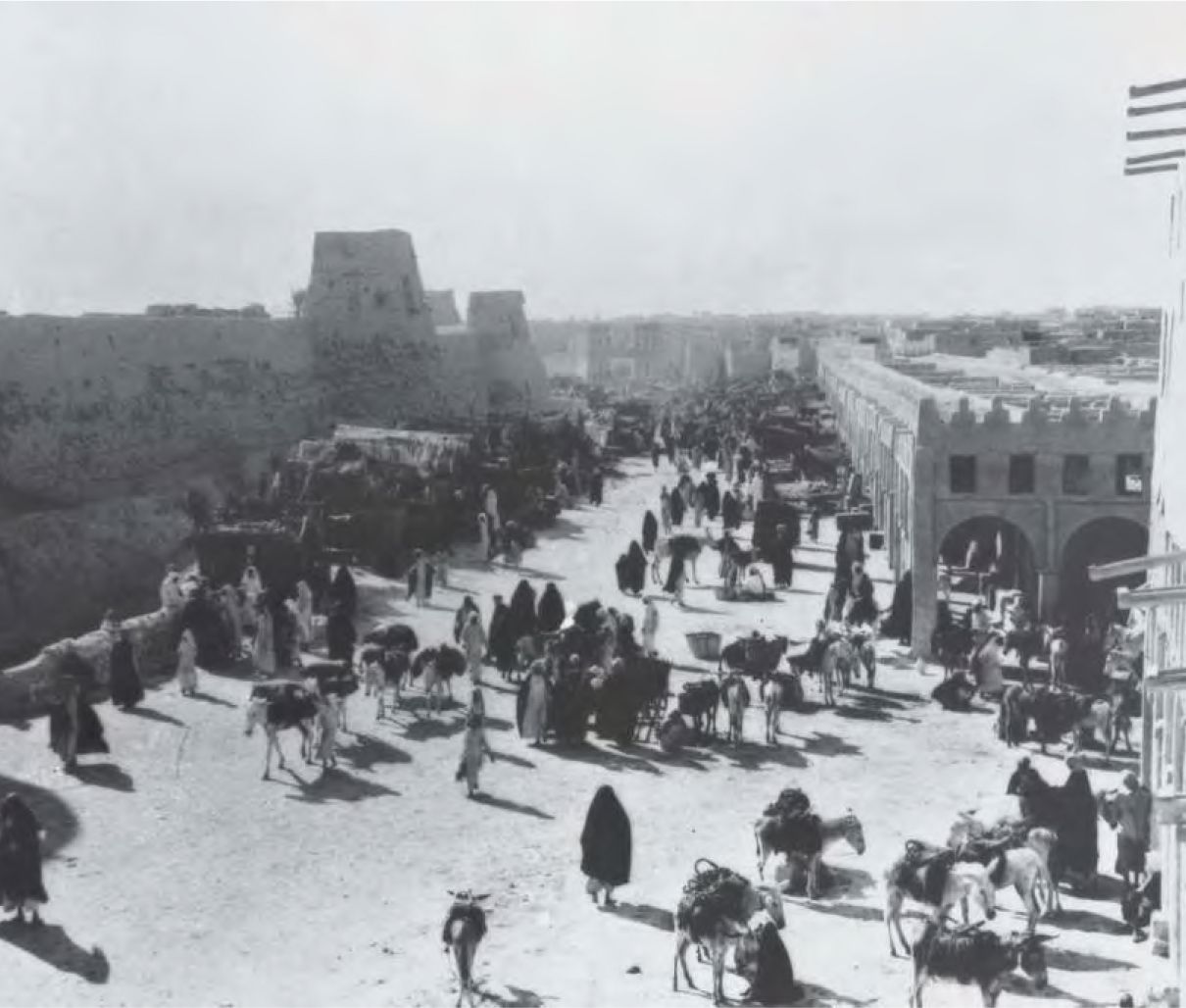 1935 شارع رئیسي في الهفوف