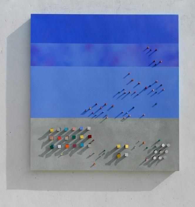 'على الشاطئ 11.' محمد بنوي. 2021. ألياف زجاجية مع خشب، 150x140سم. بإذن من الفنان.&nbsp;