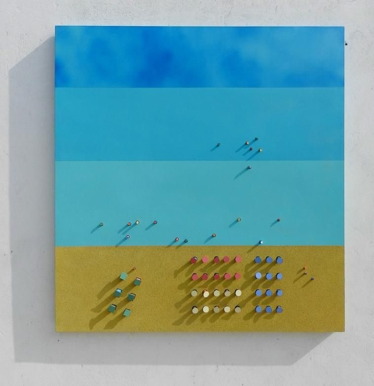 'على الشاطئ 13.' محمد بنوي. 2021. ألياف زجاجية مع خشب، 150x140سم. بإذن من الفنان.&nbsp;