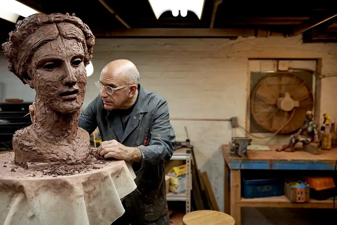 George Petrides in the studio. 2021. Courtesy of the artist.&nbsp;